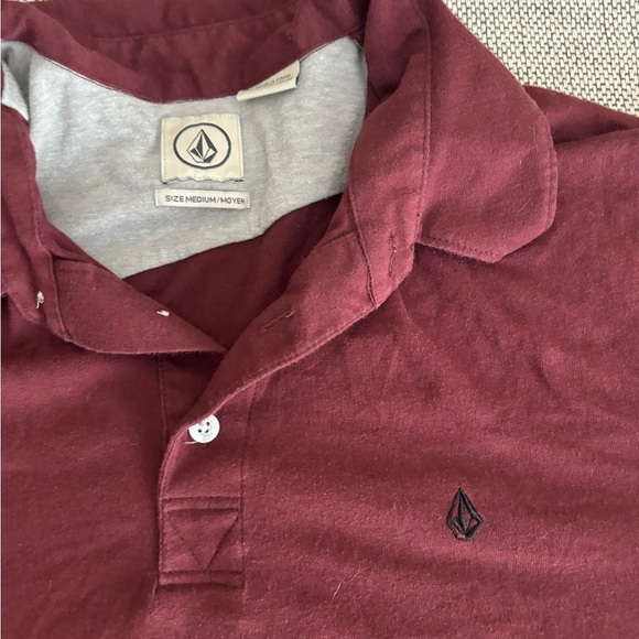 Men’s Maroon Volcom Medium Collared Casual Button Up Shirt - Picture 2 of 9